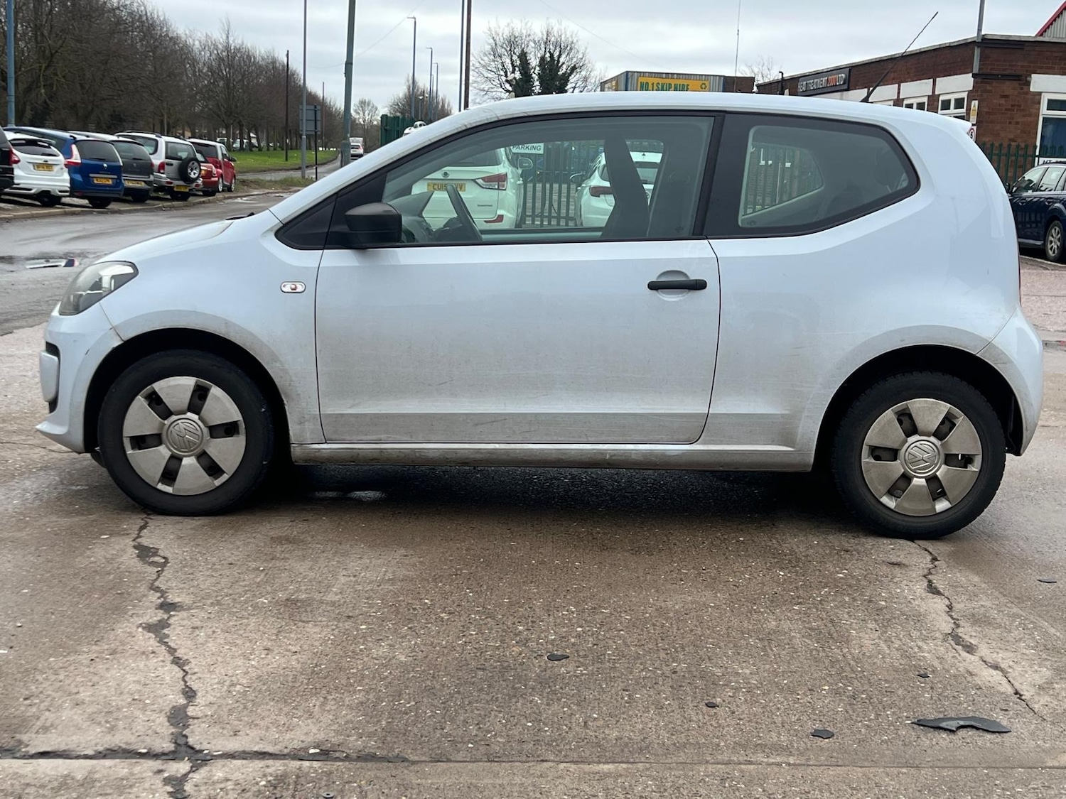 Used Volkswagen up! 2012 for sale - 77634382: Photo 2