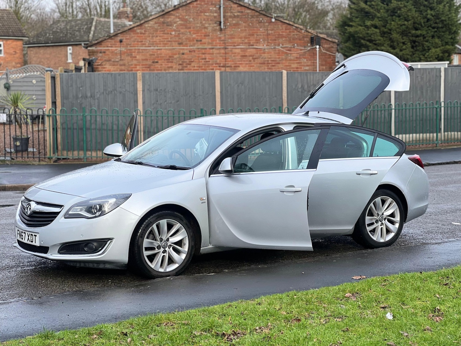 Used Vauxhall Insignia 2017 for sale - 77254409: Photo 32