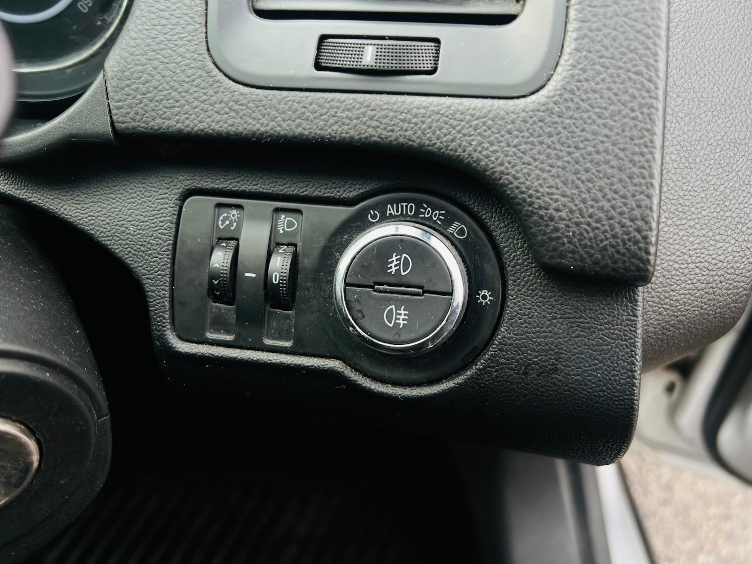 Used Vauxhall Insignia 2017 for sale - 77254409: Photo 43