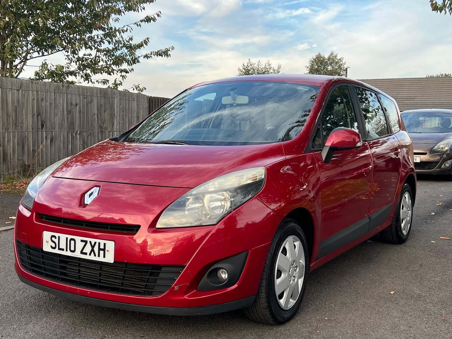 Used Renault Grand Scenic 2010 for sale - 76240288: Photo 13