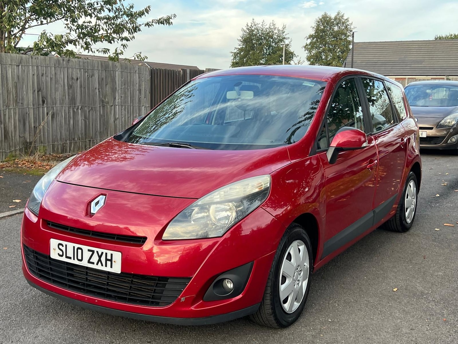 Used Renault Grand Scenic 2010 for sale - 76240288: Photo 14