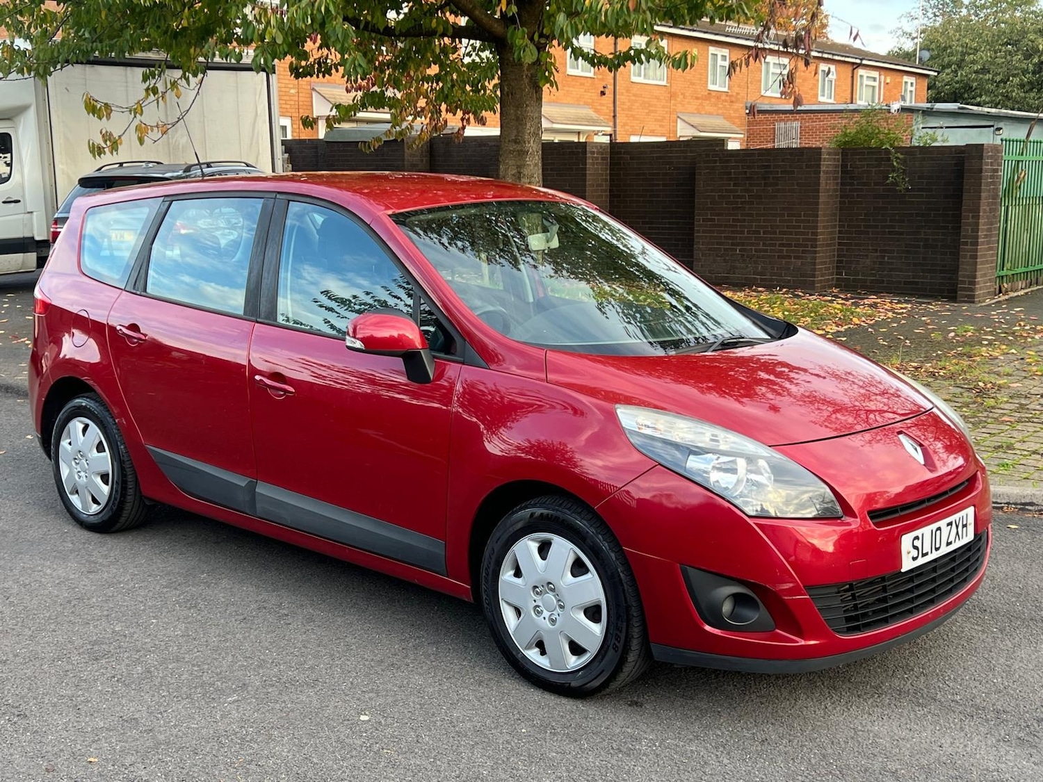 Used Renault Grand Scenic 2010 for sale - 76240288: Photo 3
