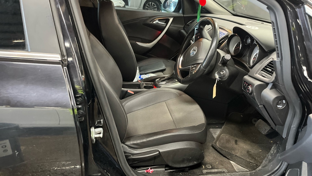 Used Vauxhall Astra 2010 for sale - 78048270: Photo 8