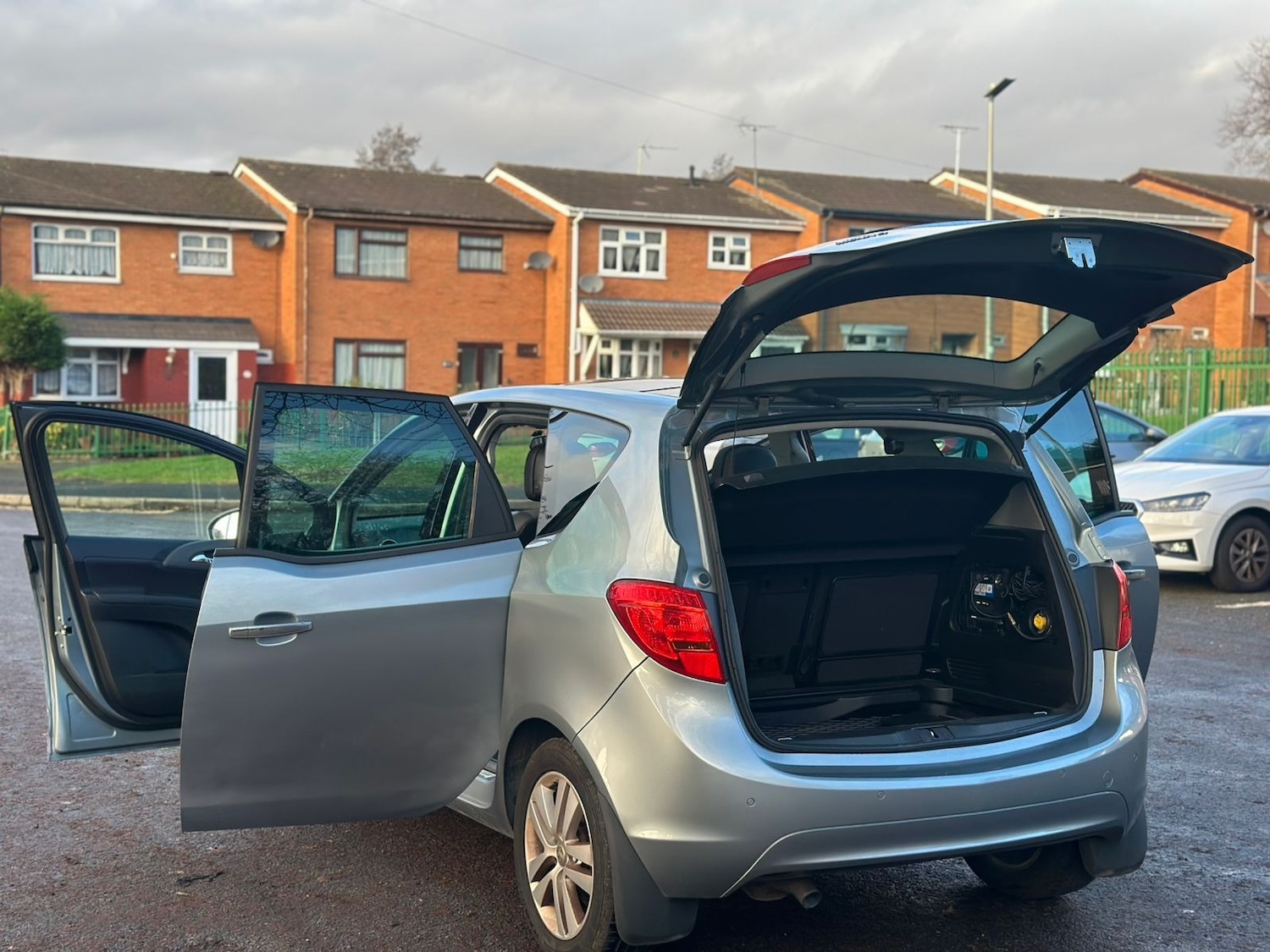 Used Vauxhall Meriva 2011 for sale - 76802499: Photo 38