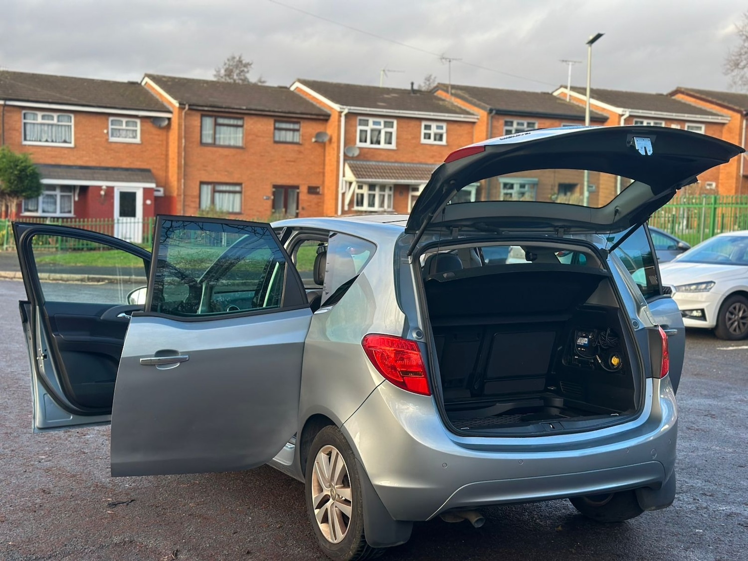 Used Vauxhall Meriva 2011 for sale - 76802499: Photo 39