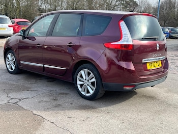 Used Renault Grand Scenic 2012 for sale - 77613682: Photo