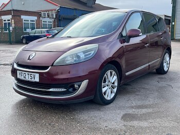 Used Renault Grand Scenic 2012 for sale - 77613682: Photo