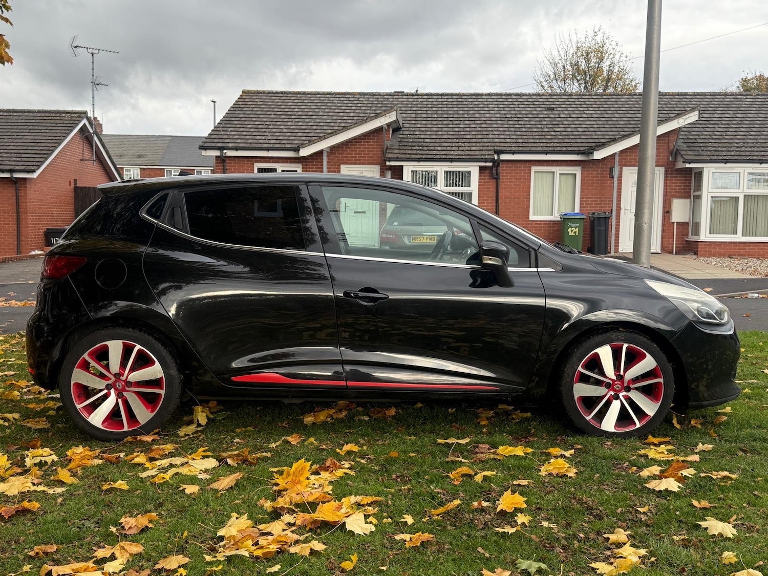 Used Renault Clio 2013 for sale - 76453150: Photo 10