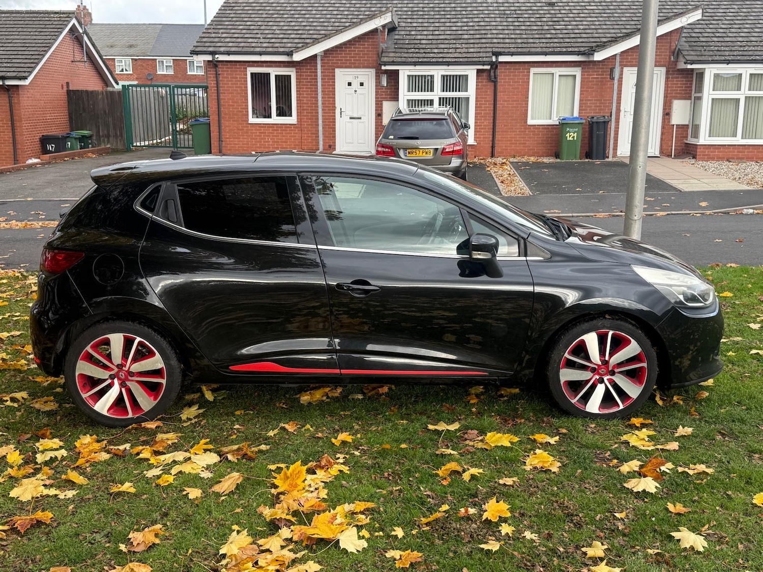 Used Renault Clio 2013 for sale - 76453150: Photo 11