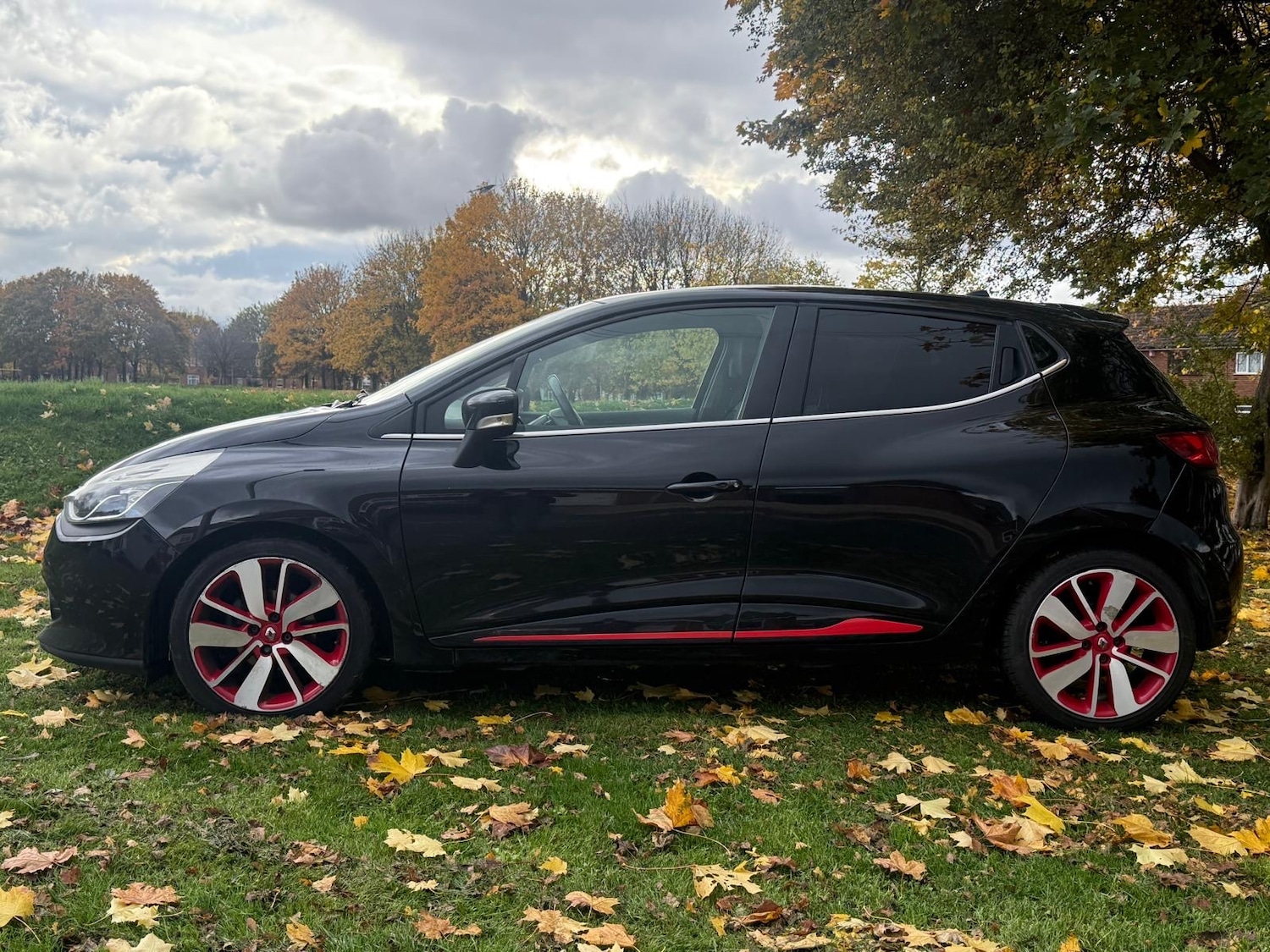 Used Renault Clio 2013 for sale - 76453150: Photo 16