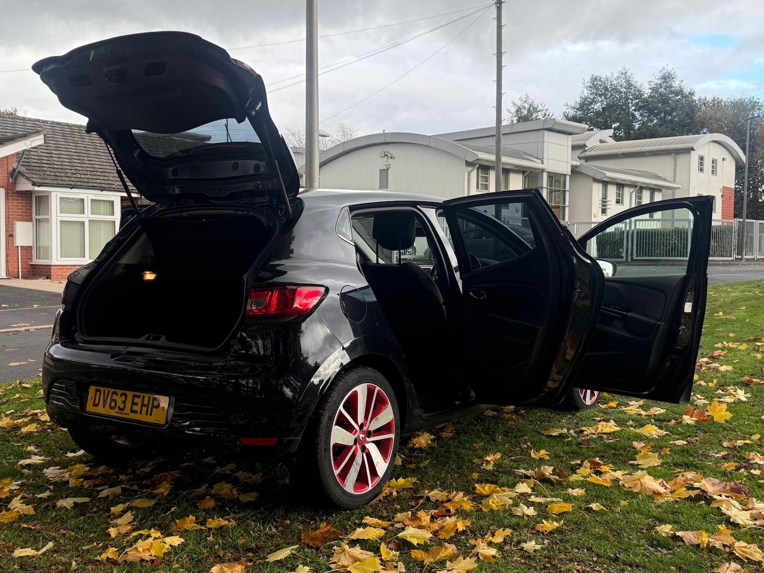 Used Renault Clio 2013 for sale - 76453150: Photo 22