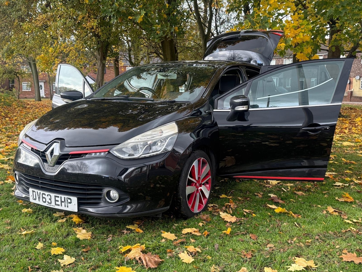 Used Renault Clio 2013 for sale - 76453150: Photo 26