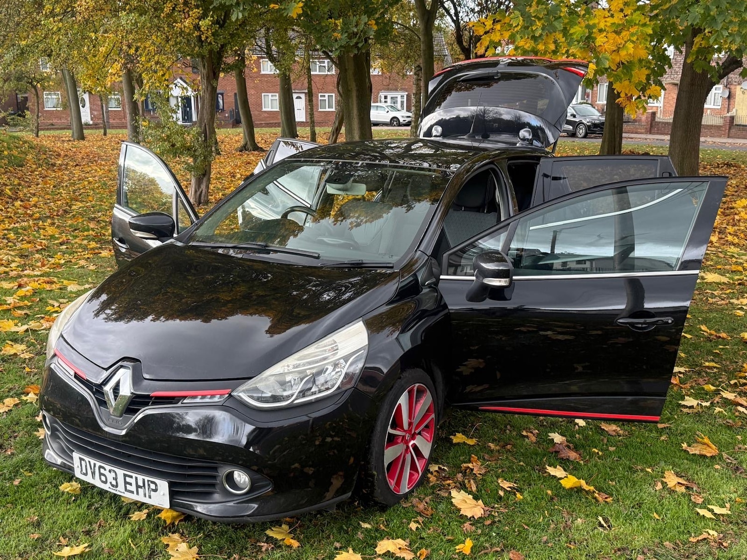 Used Renault Clio 2013 for sale - 76453150: Photo 27