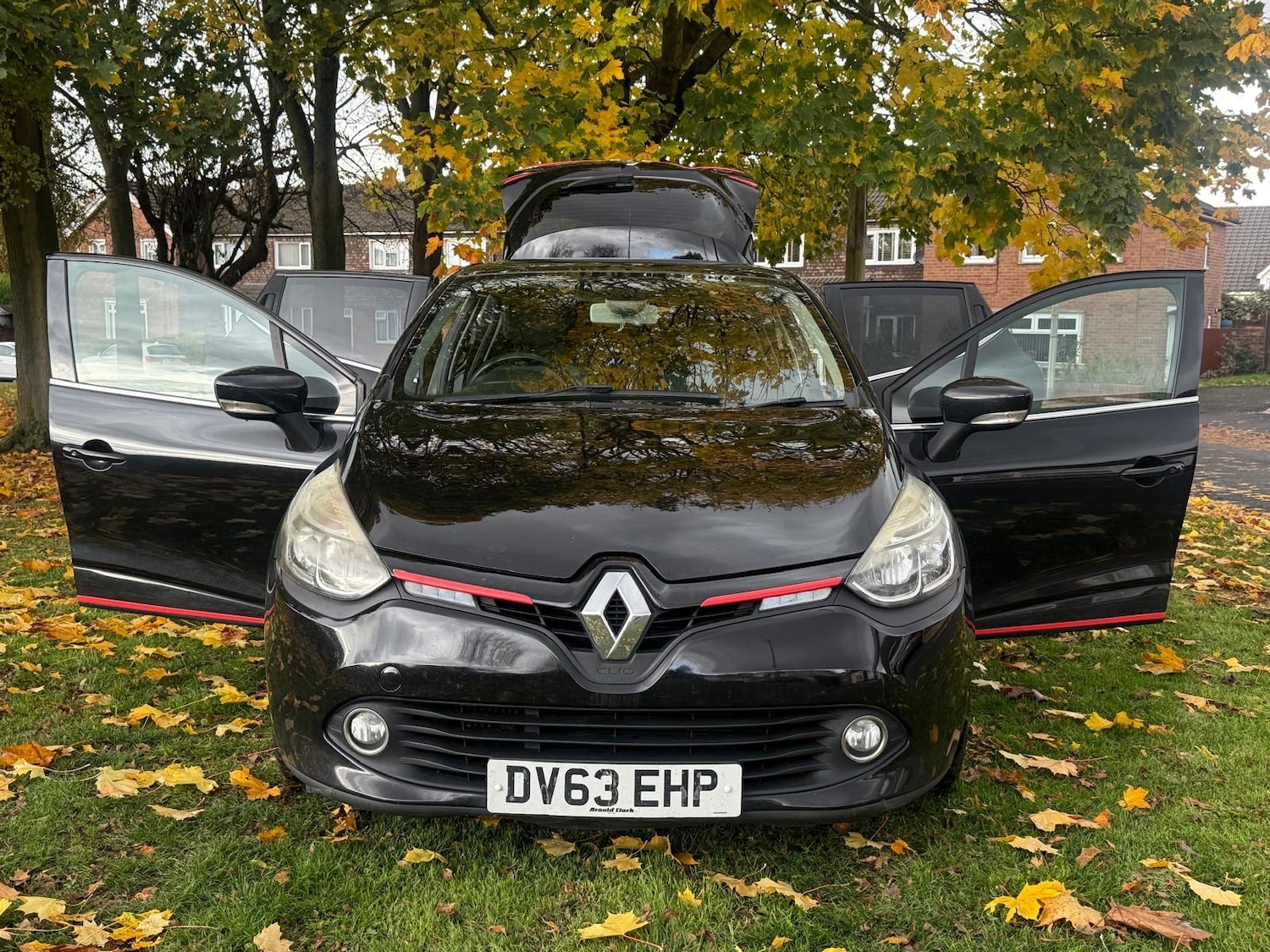 Used Renault Clio 2013 for sale - 76453150: Photo 28