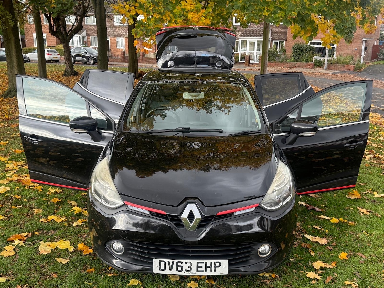 Used Renault Clio 2013 for sale - 76453150: Photo 29