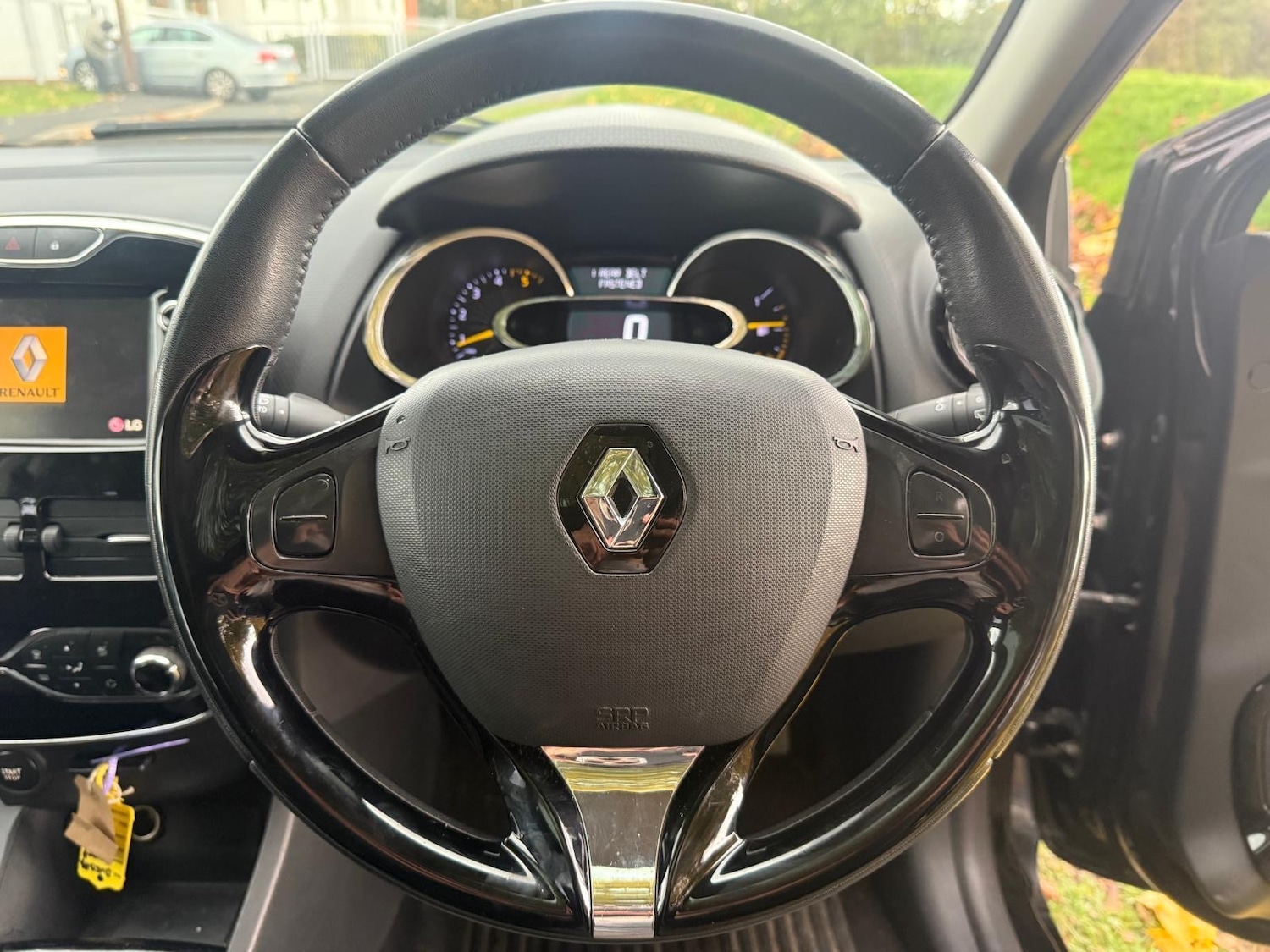 Used Renault Clio 2013 for sale - 76453150: Photo 34