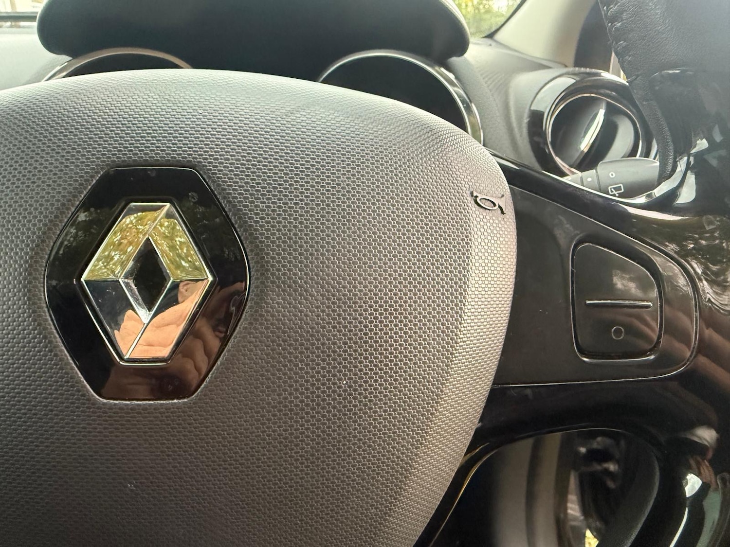 Used Renault Clio 2013 for sale - 76453150: Photo 36