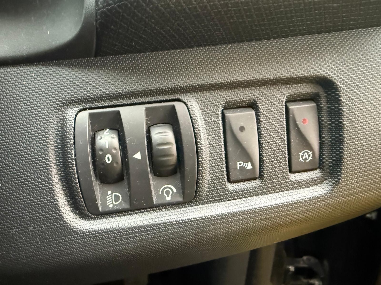 Used Renault Clio 2013 for sale - 76453150: Photo 9