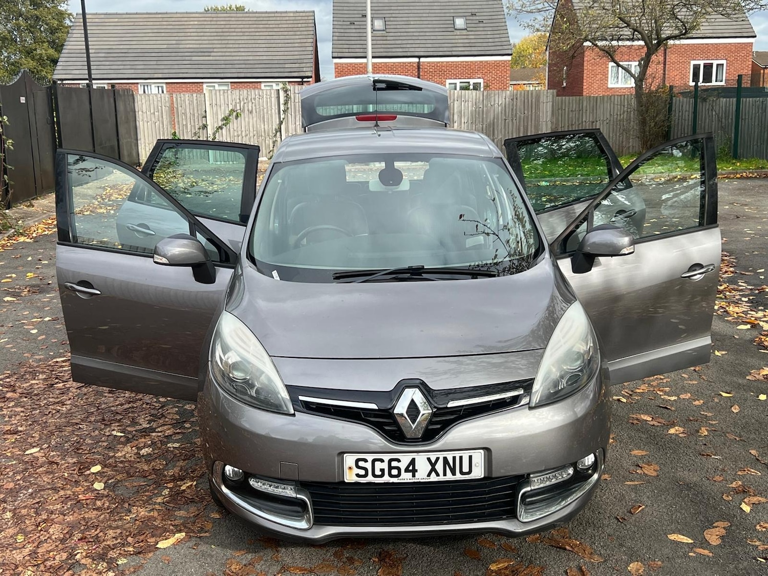 Used Renault Grand Scenic 2014 for sale - 76370068: Photo 15