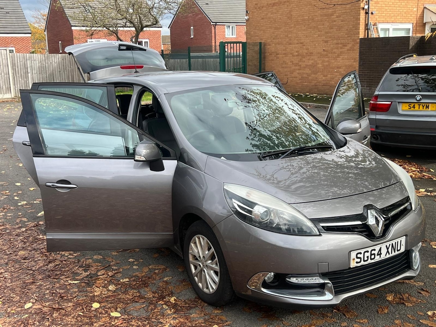 Used Renault Grand Scenic 2014 for sale - 76370068: Photo 17