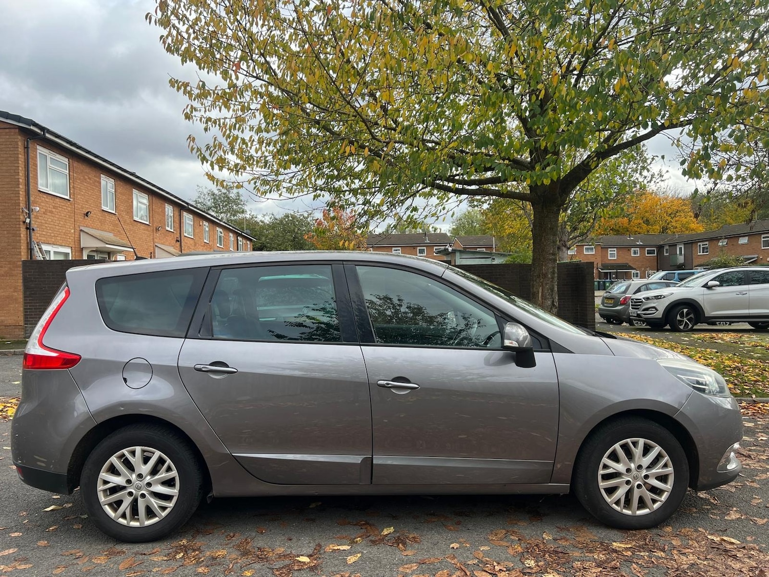 Used Renault Grand Scenic 2014 for sale - 76370068: Photo 18