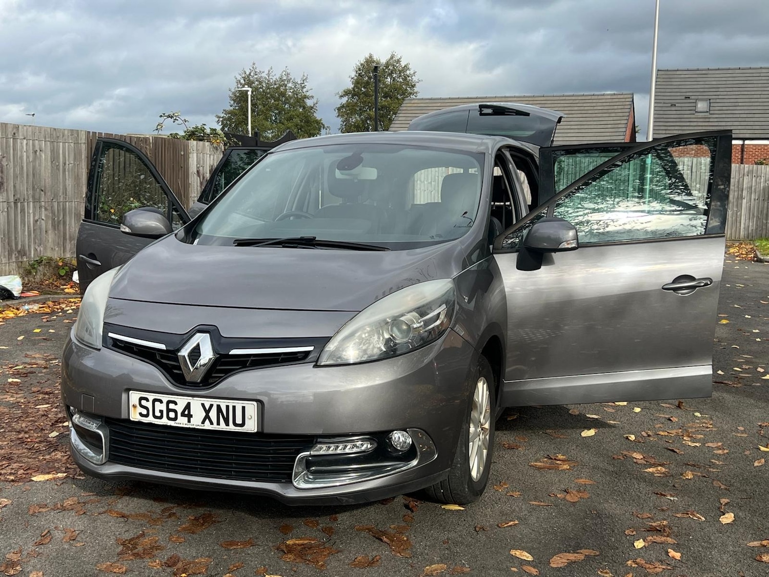 Used Renault Grand Scenic 2014 for sale - 76370068: Photo 19