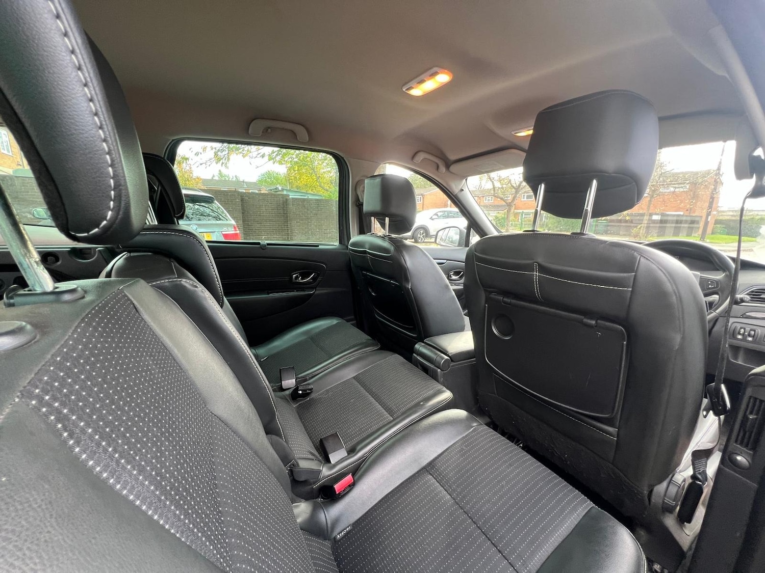 Used Renault Grand Scenic 2014 for sale - 76370068: Photo 31