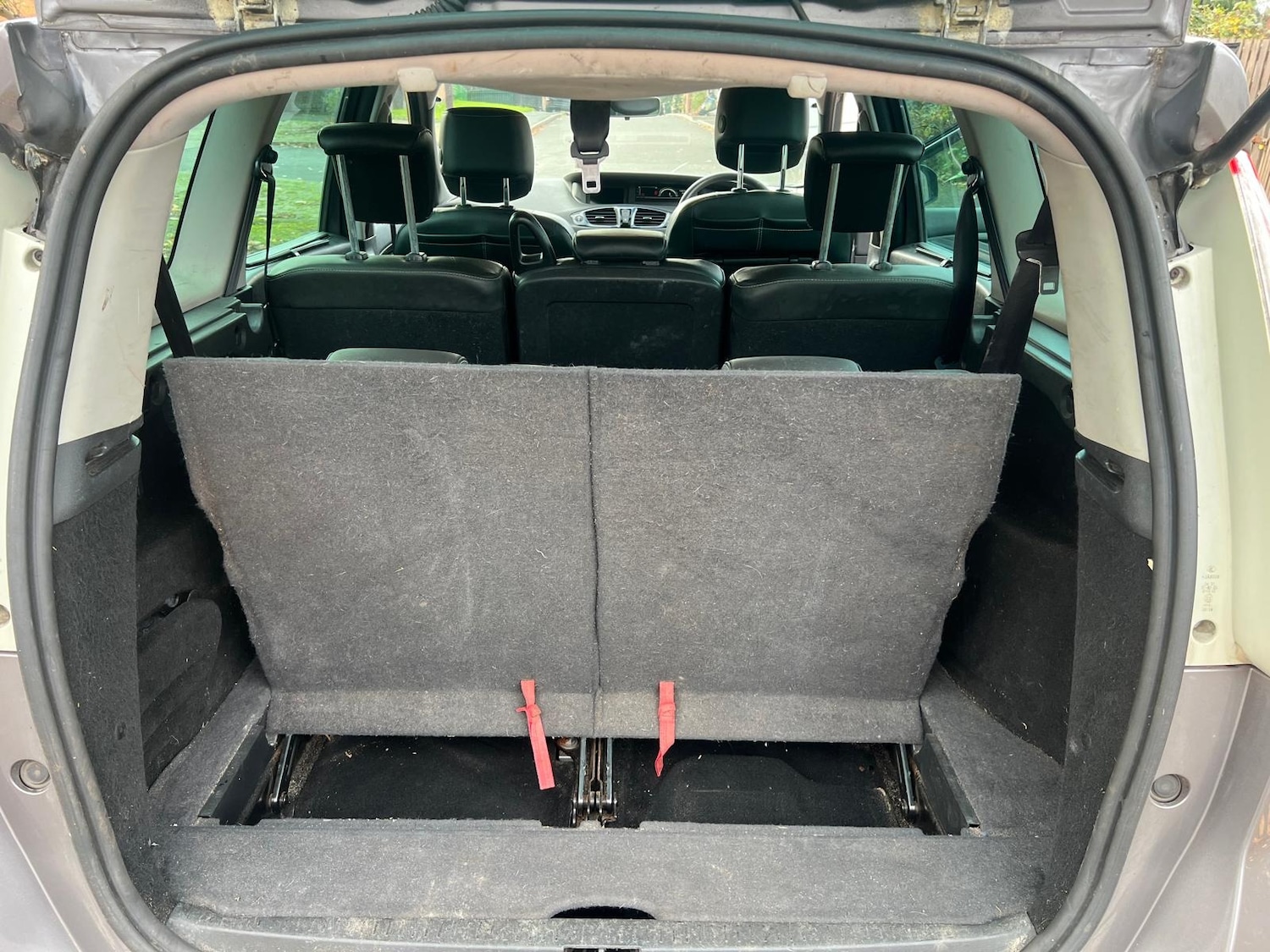 Used Renault Grand Scenic 2014 for sale - 76370068: Photo 33