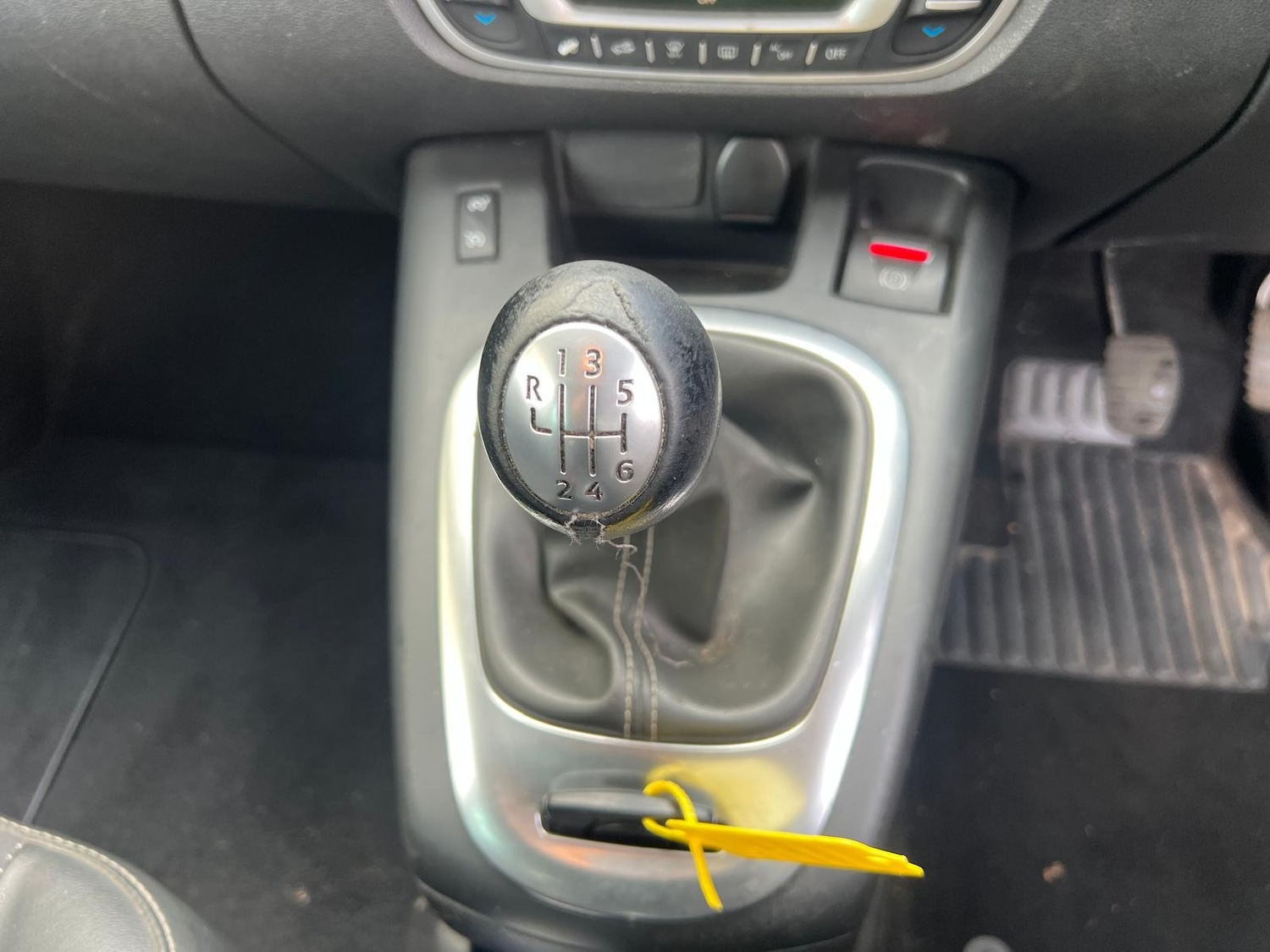 Used Renault Grand Scenic 2014 for sale - 76370068: Photo 39
