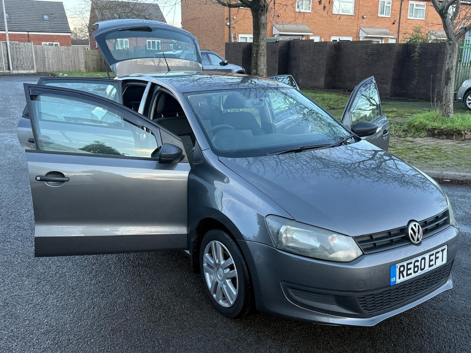 Used Volkswagen Polo 2010 for sale - 76715654: Photo 16