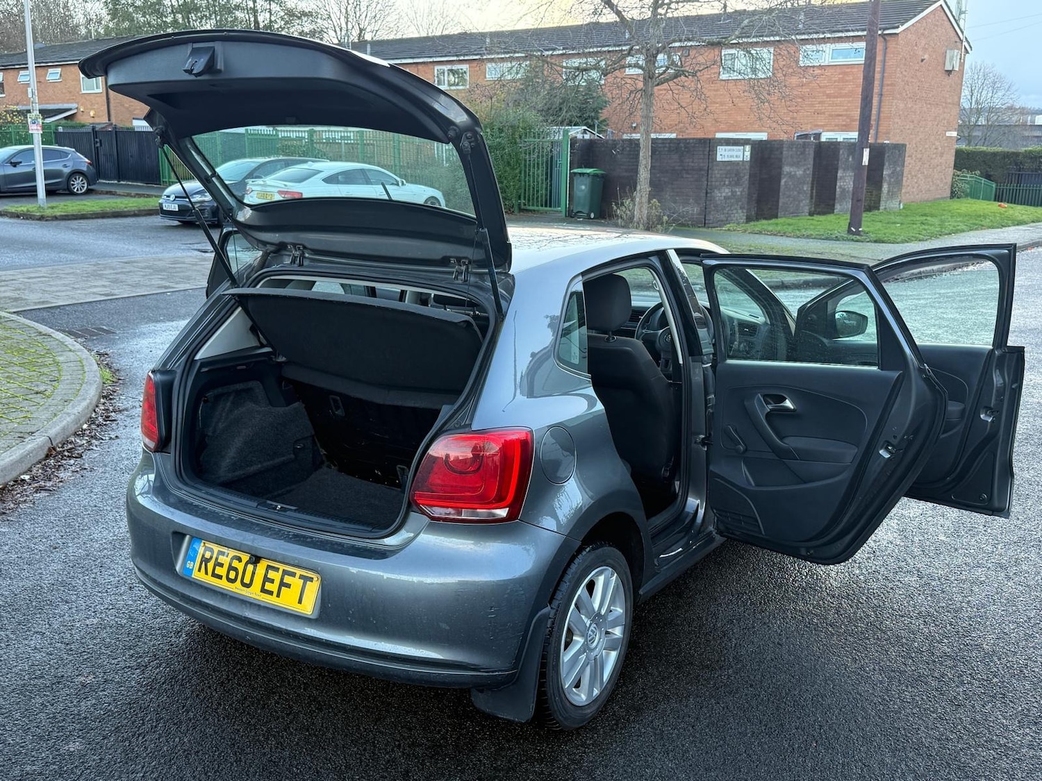 Used Volkswagen Polo 2010 for sale - 76715654: Photo 25