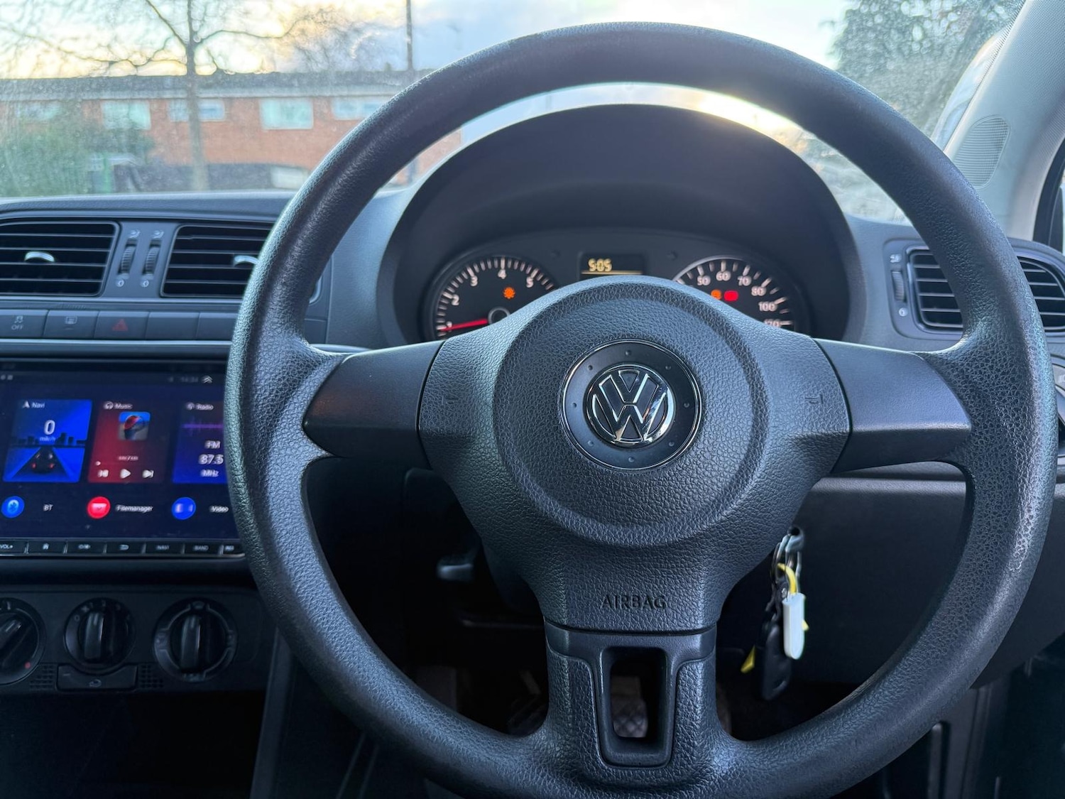 Used Volkswagen Polo 2010 for sale - 76715654: Photo 31