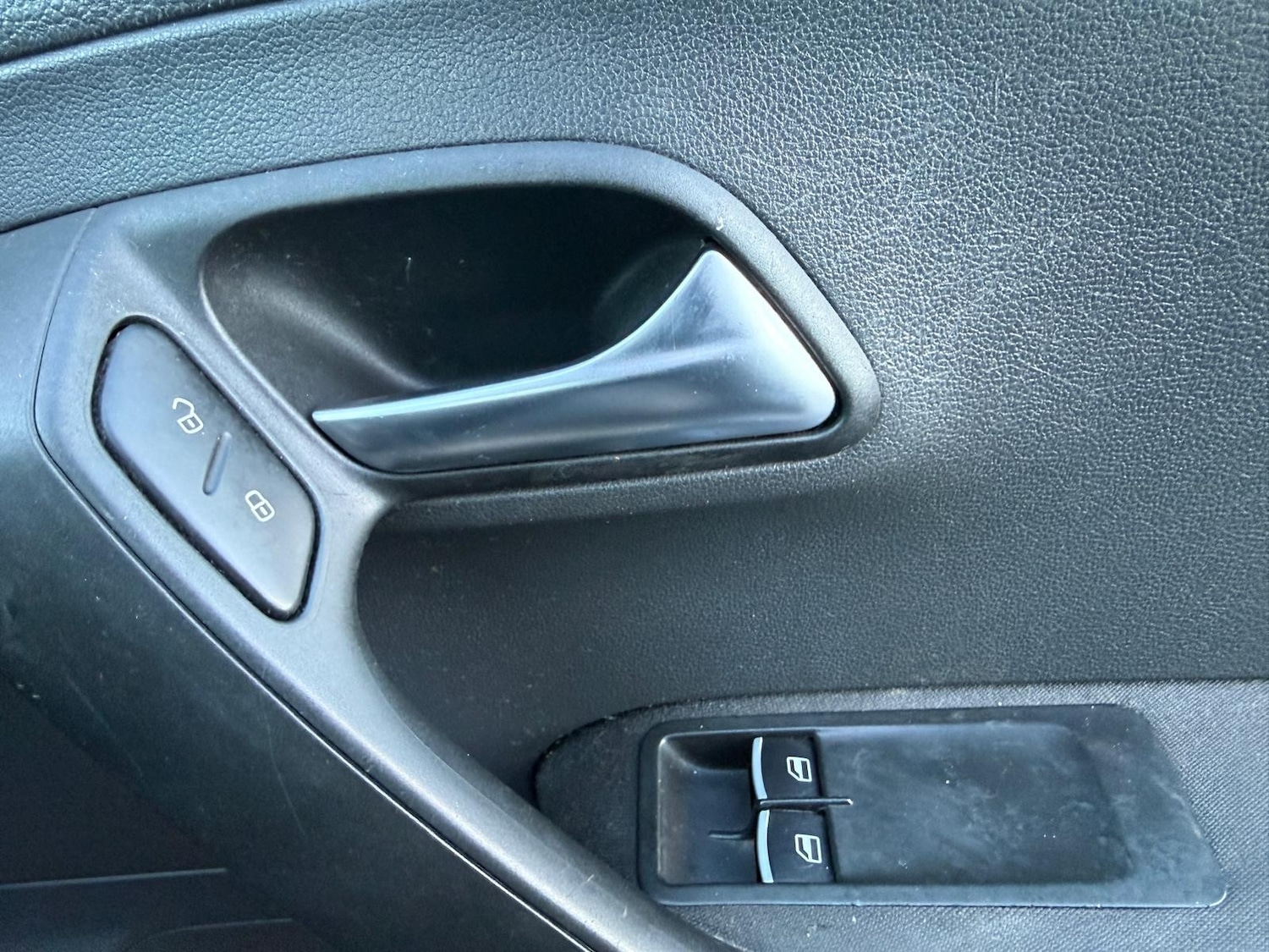 Used Volkswagen Polo 2010 for sale - 76715654: Photo 37