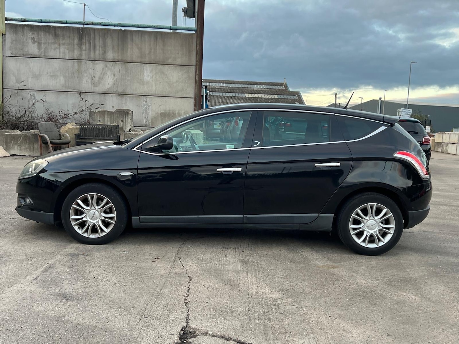 Used Chrysler Delta 2012 for sale - 76168070: Photo 8