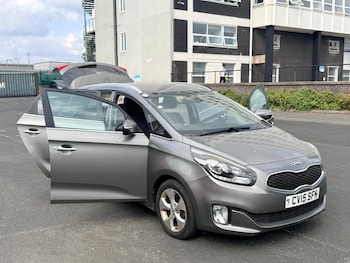 Used Kia Carens 2015 for sale - 79293157: Photo