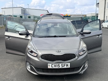 Used Kia Carens 2015 for sale - 79293157: Photo