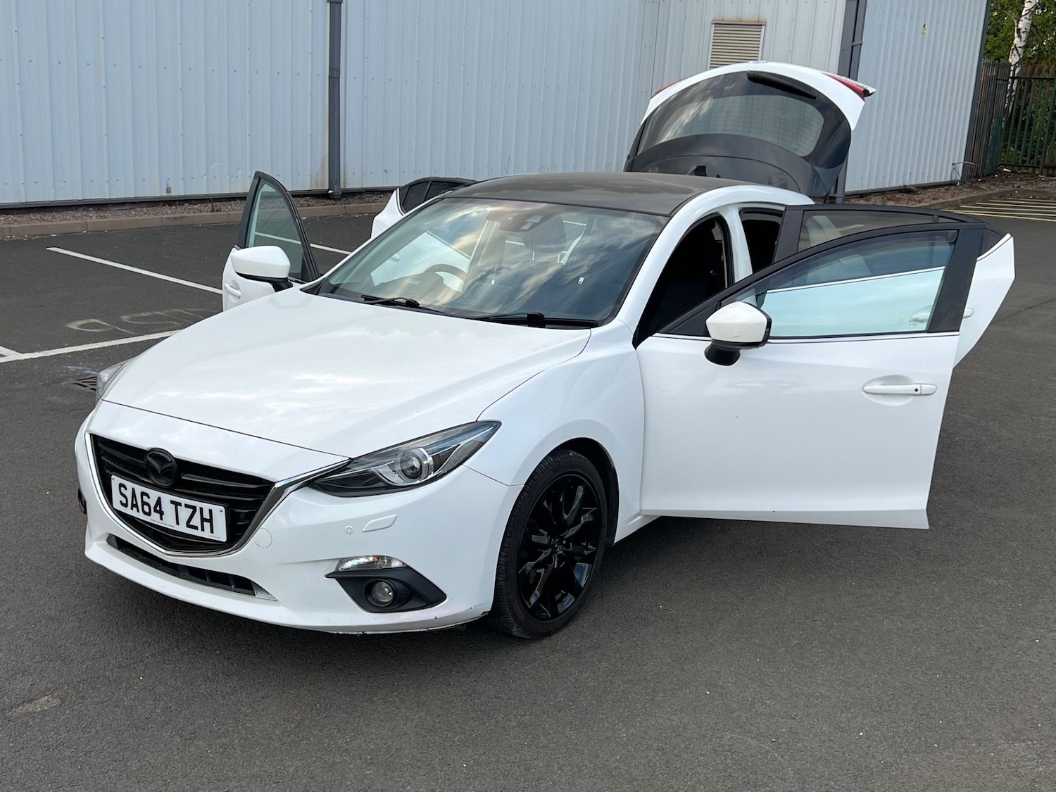 Used Mazda Mazda3 2014 for sale - 76413187: Photo 10