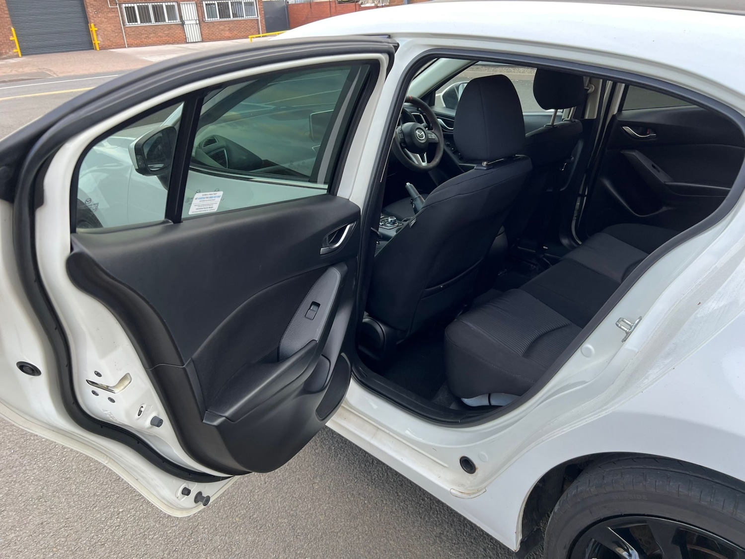 Used Mazda Mazda3 2014 for sale - 76413187: Photo 17