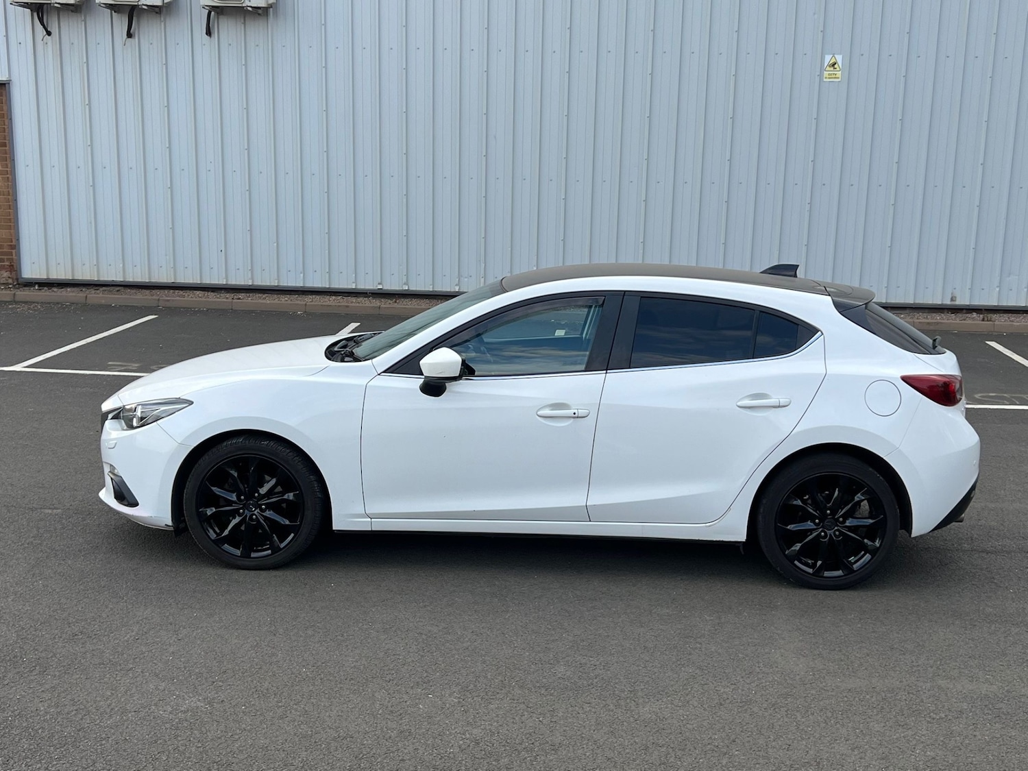 Used Mazda Mazda3 2014 for sale - 76413187: Photo 33