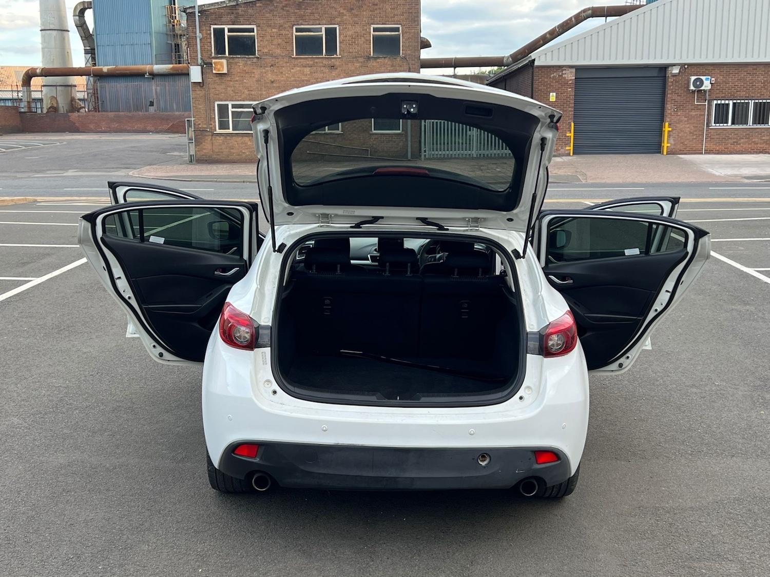 Used Mazda Mazda3 2014 for sale - 76413187: Photo 6