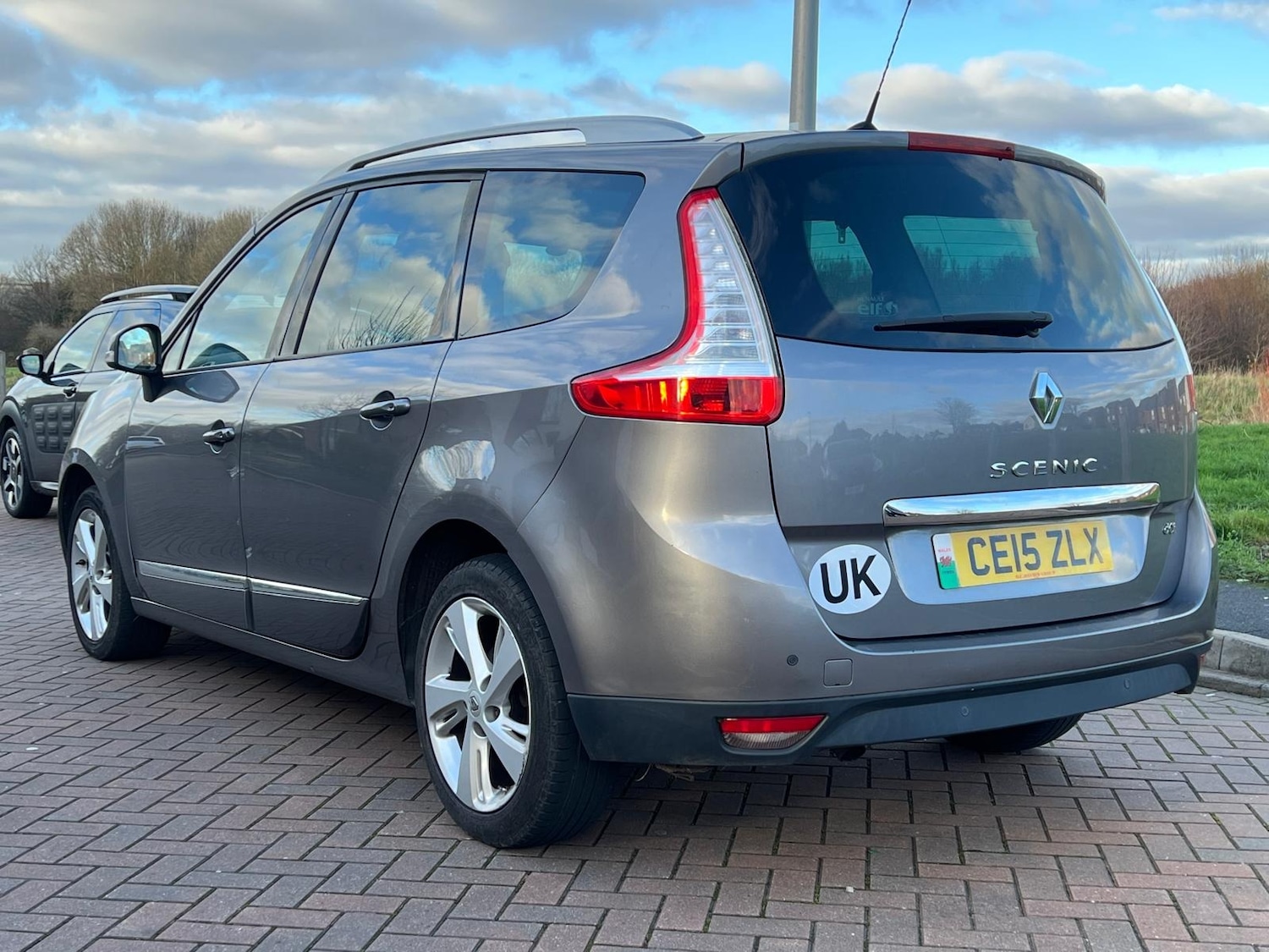 Used Renault Grand Scenic 2015 for sale - 77050303: Photo 12