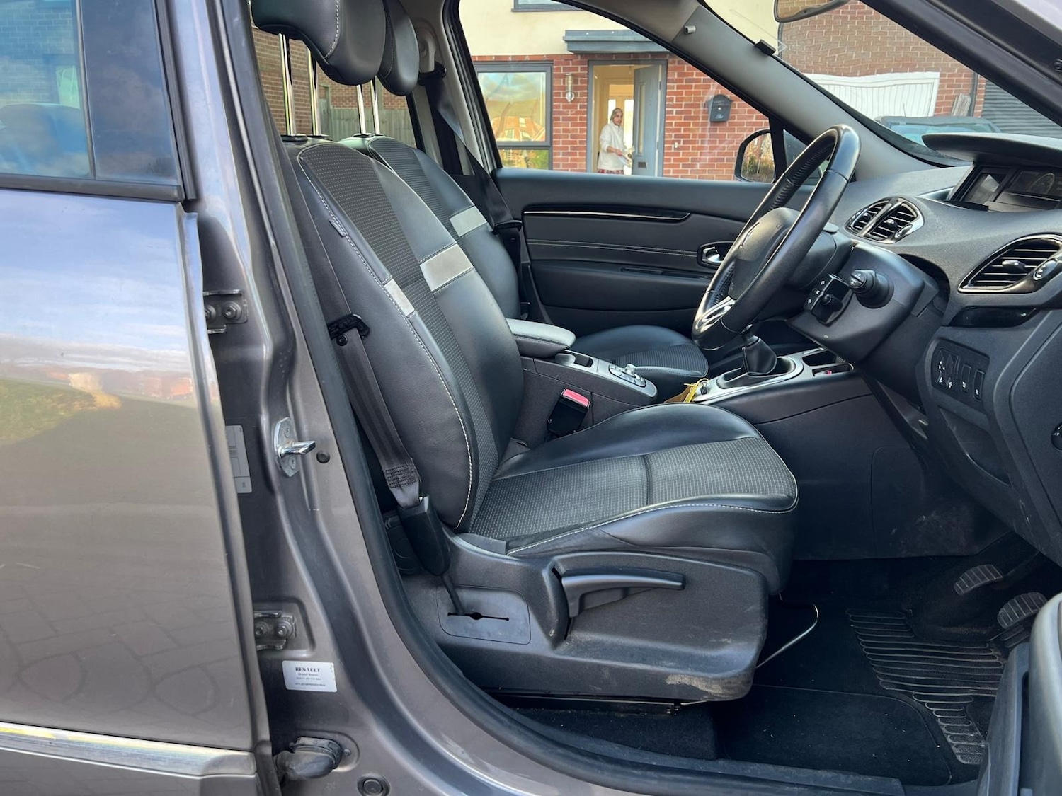 Used Renault Grand Scenic 2015 for sale - 77050303: Photo 15