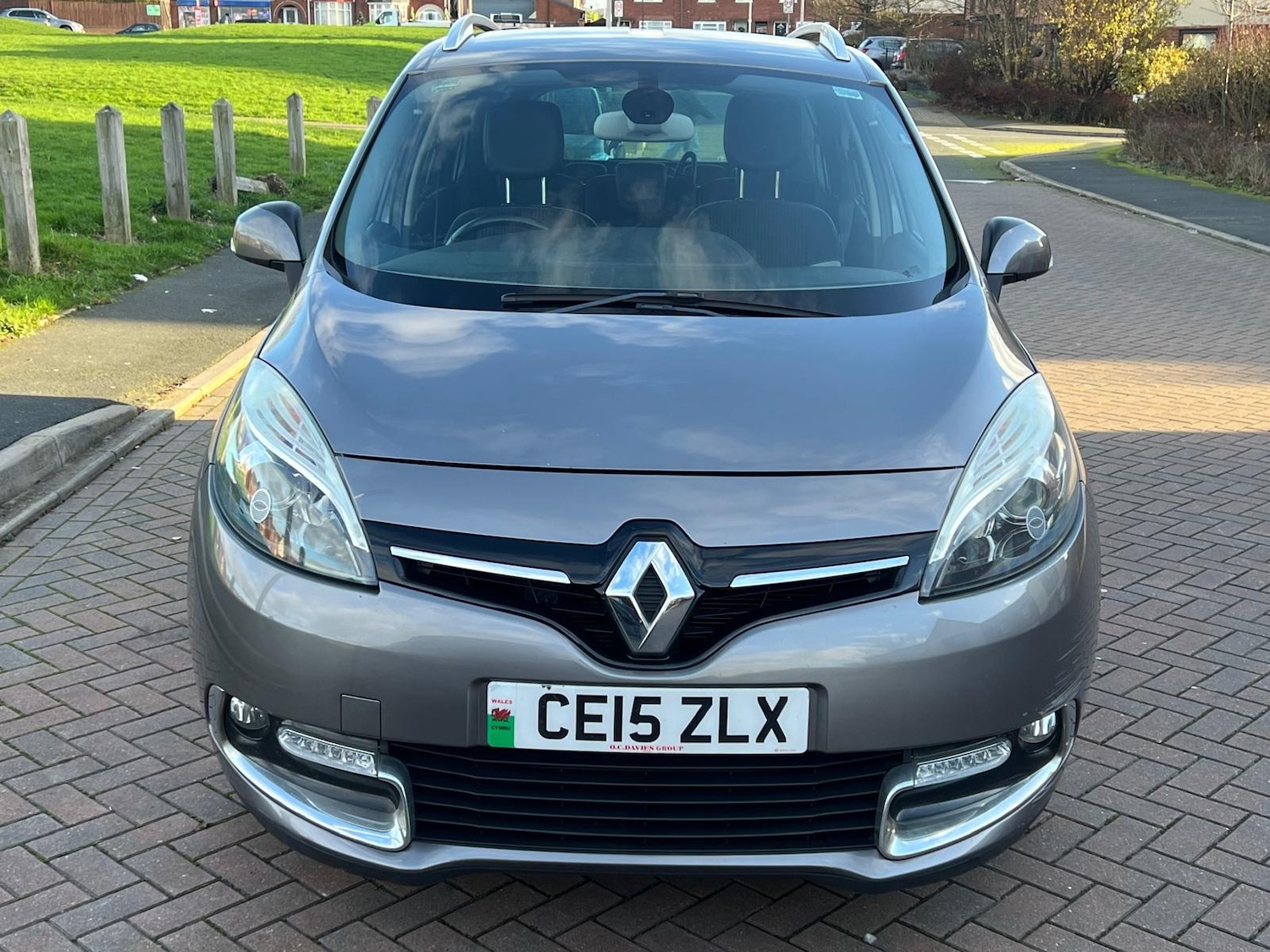 Used Renault Grand Scenic 2015 for sale - 77050303: Photo 2