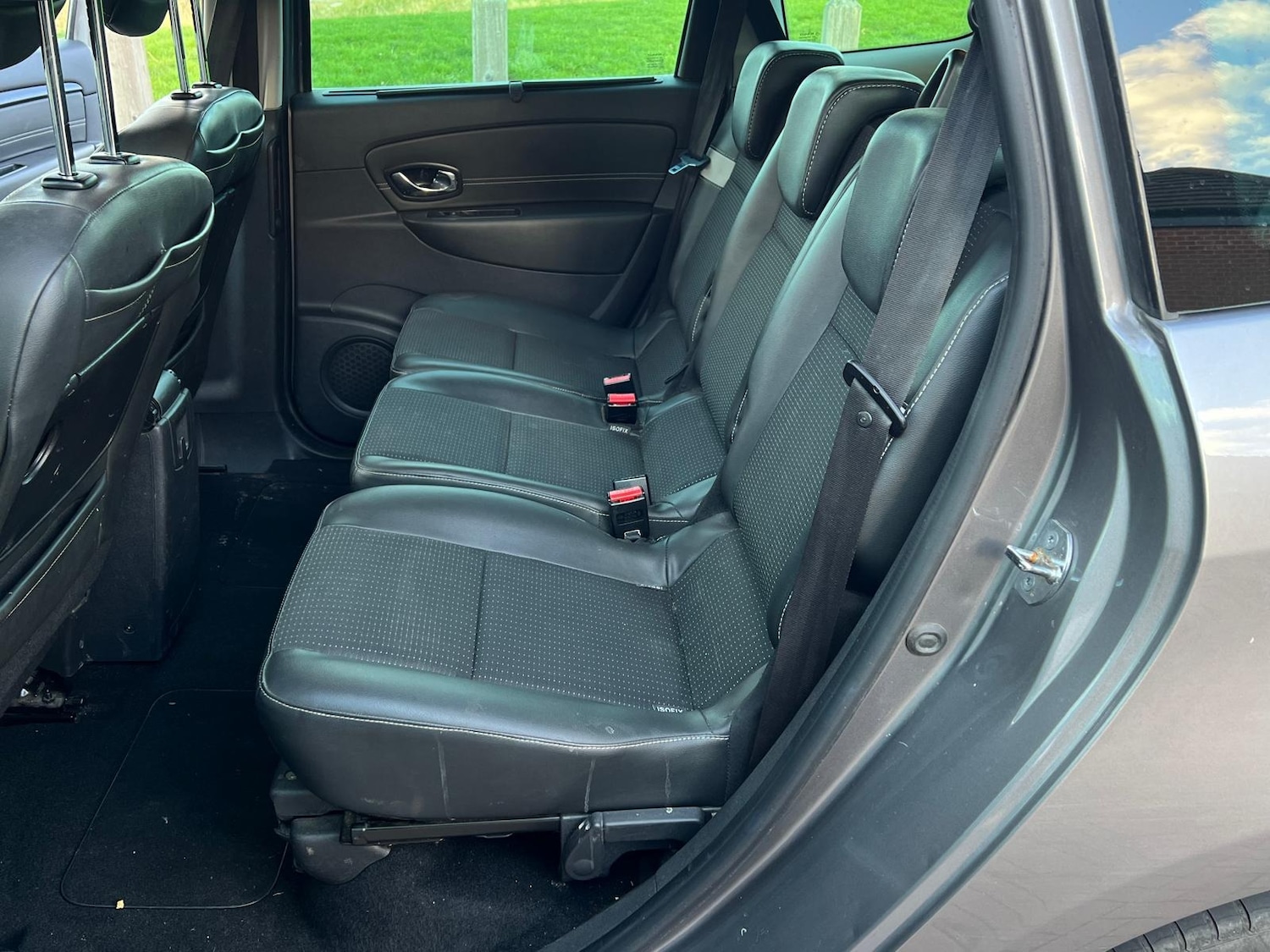 Used Renault Grand Scenic 2015 for sale - 77050303: Photo 24