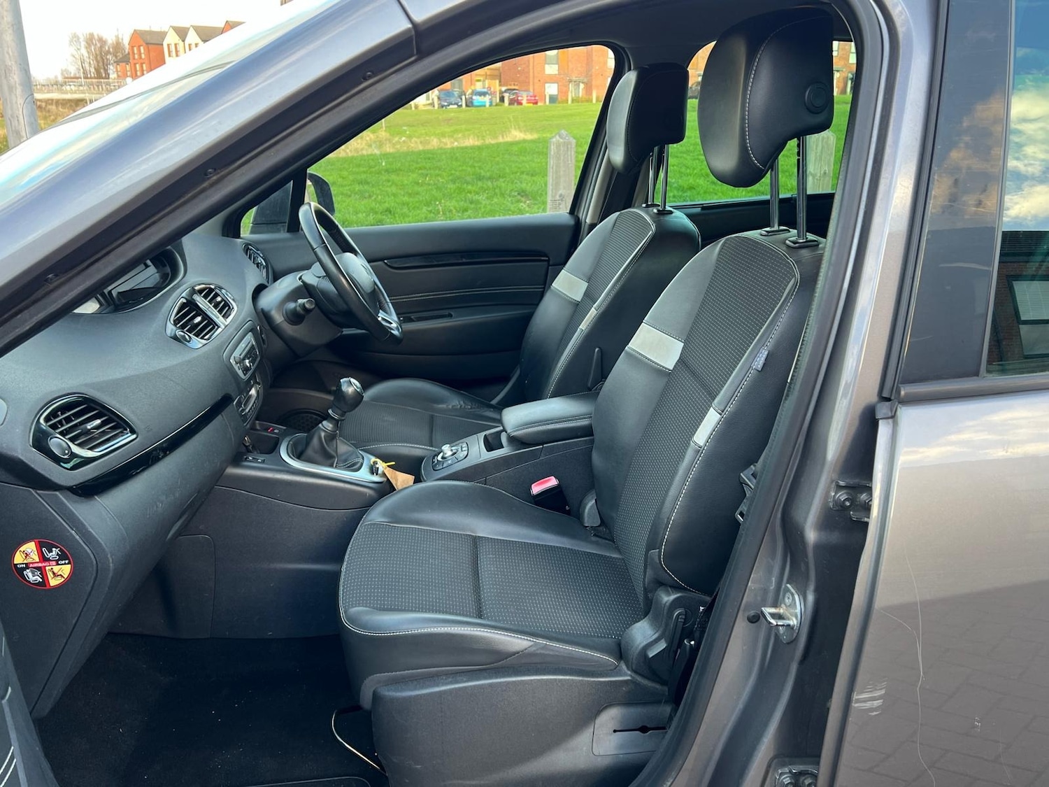 Used Renault Grand Scenic 2015 for sale - 77050303: Photo 25