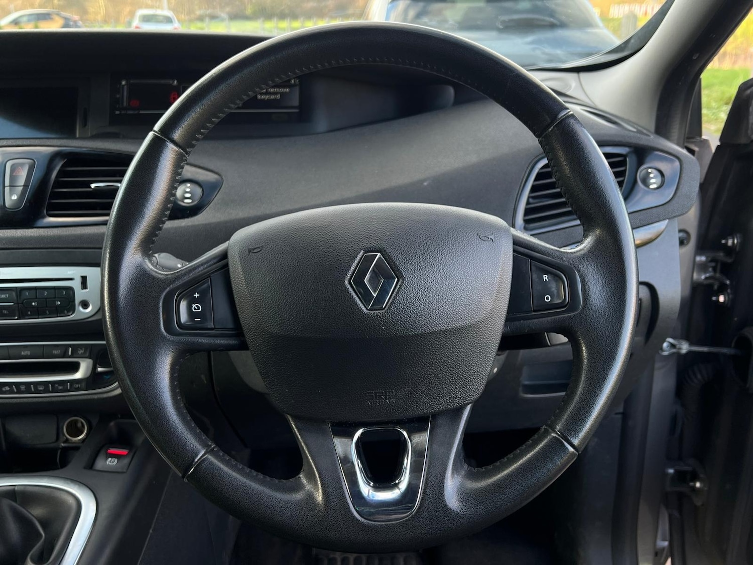 Used Renault Grand Scenic 2015 for sale - 77050303: Photo 28
