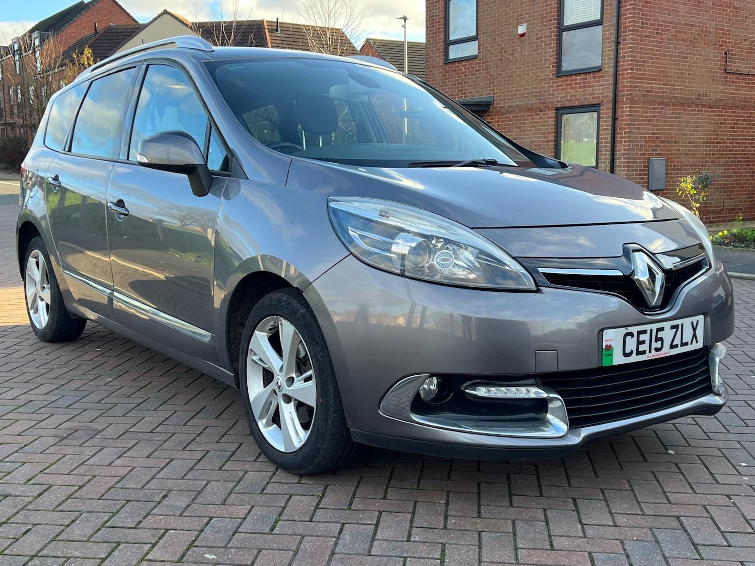 Used Renault Grand Scenic 2015 for sale - 77050303: Photo 4
