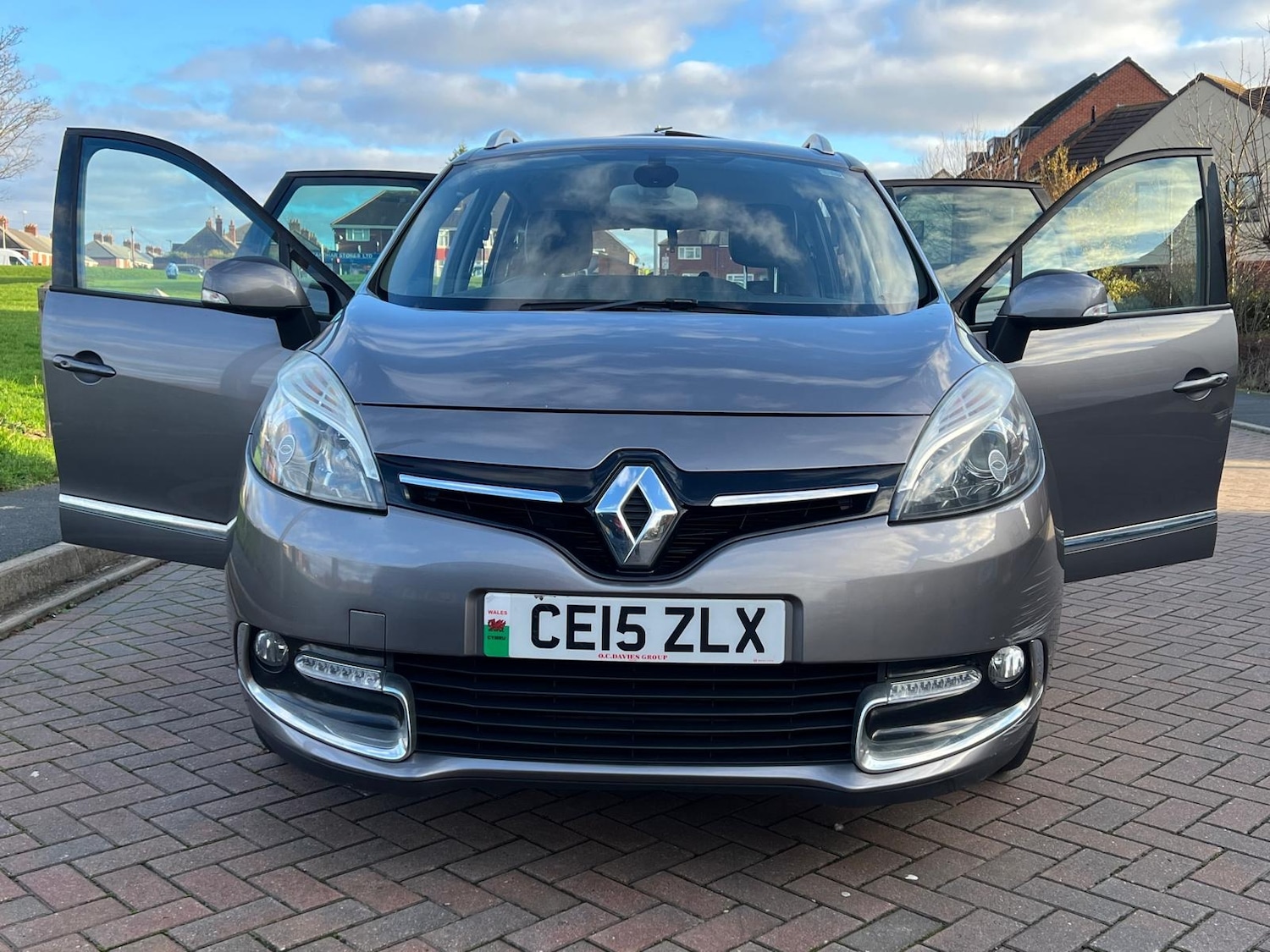 Used Renault Grand Scenic 2015 for sale - 77050303: Photo 48