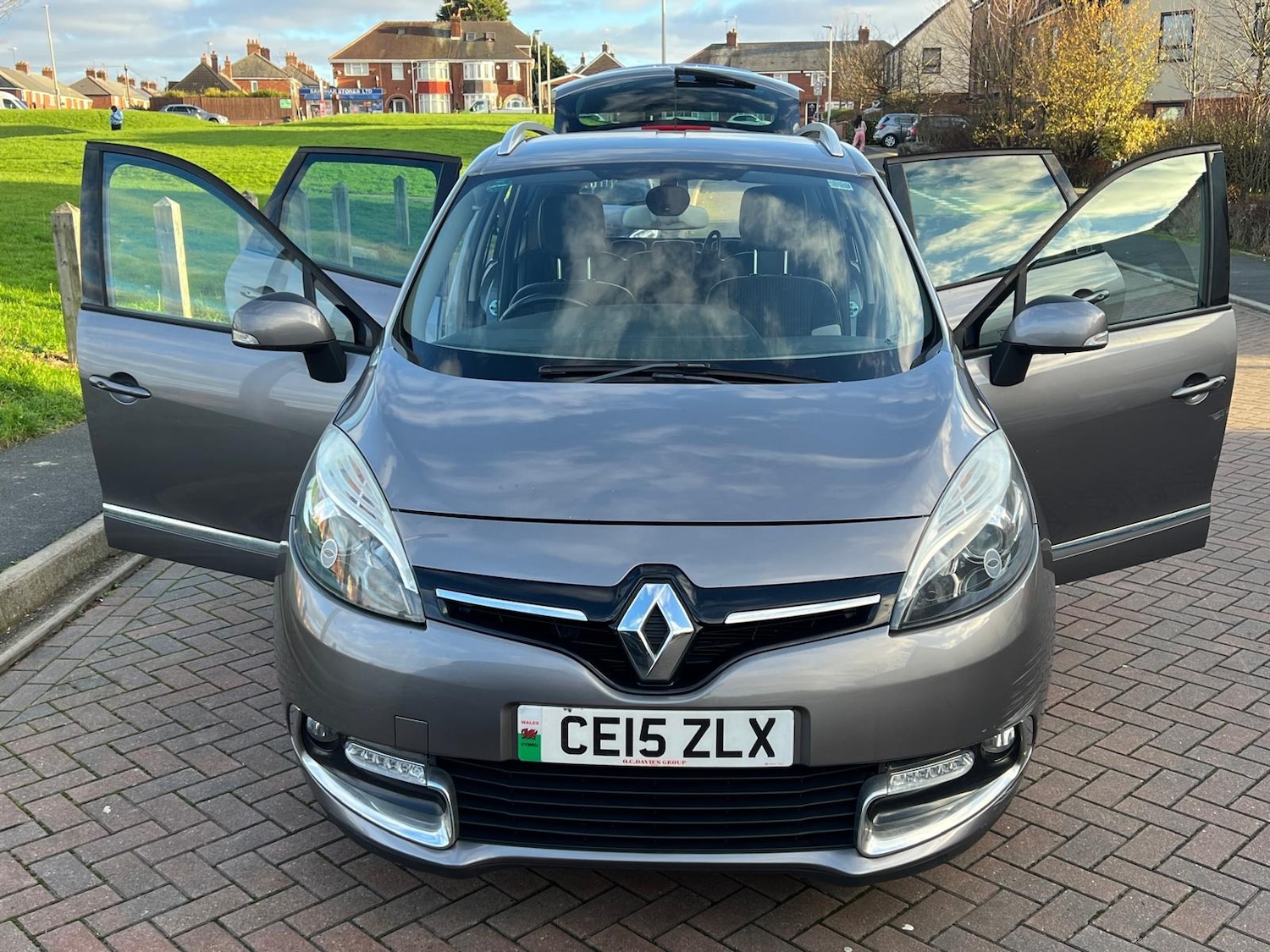 Used Renault Grand Scenic 2015 for sale - 77050303: Photo 49
