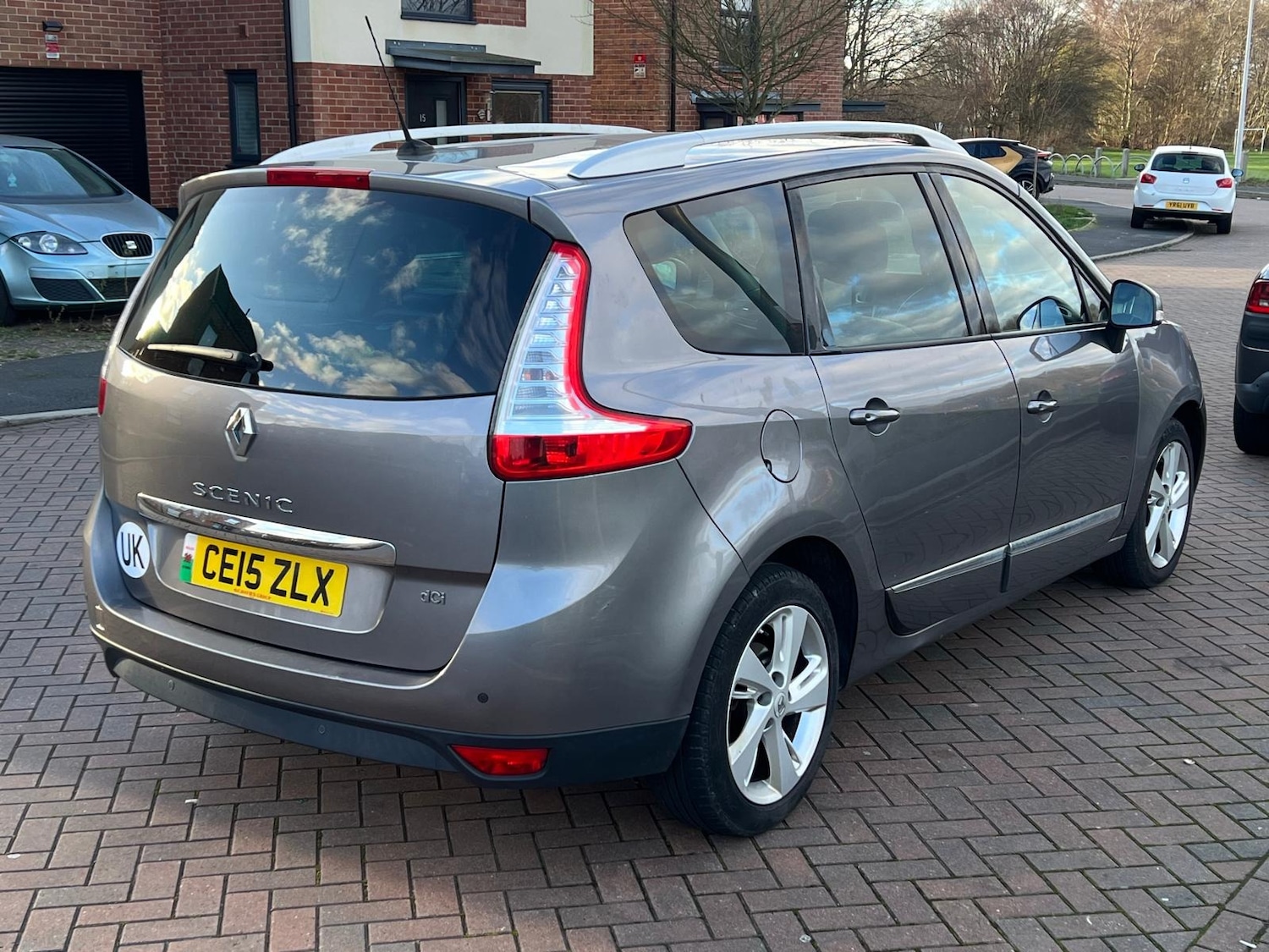 Used Renault Grand Scenic 2015 for sale - 77050303: Photo 9